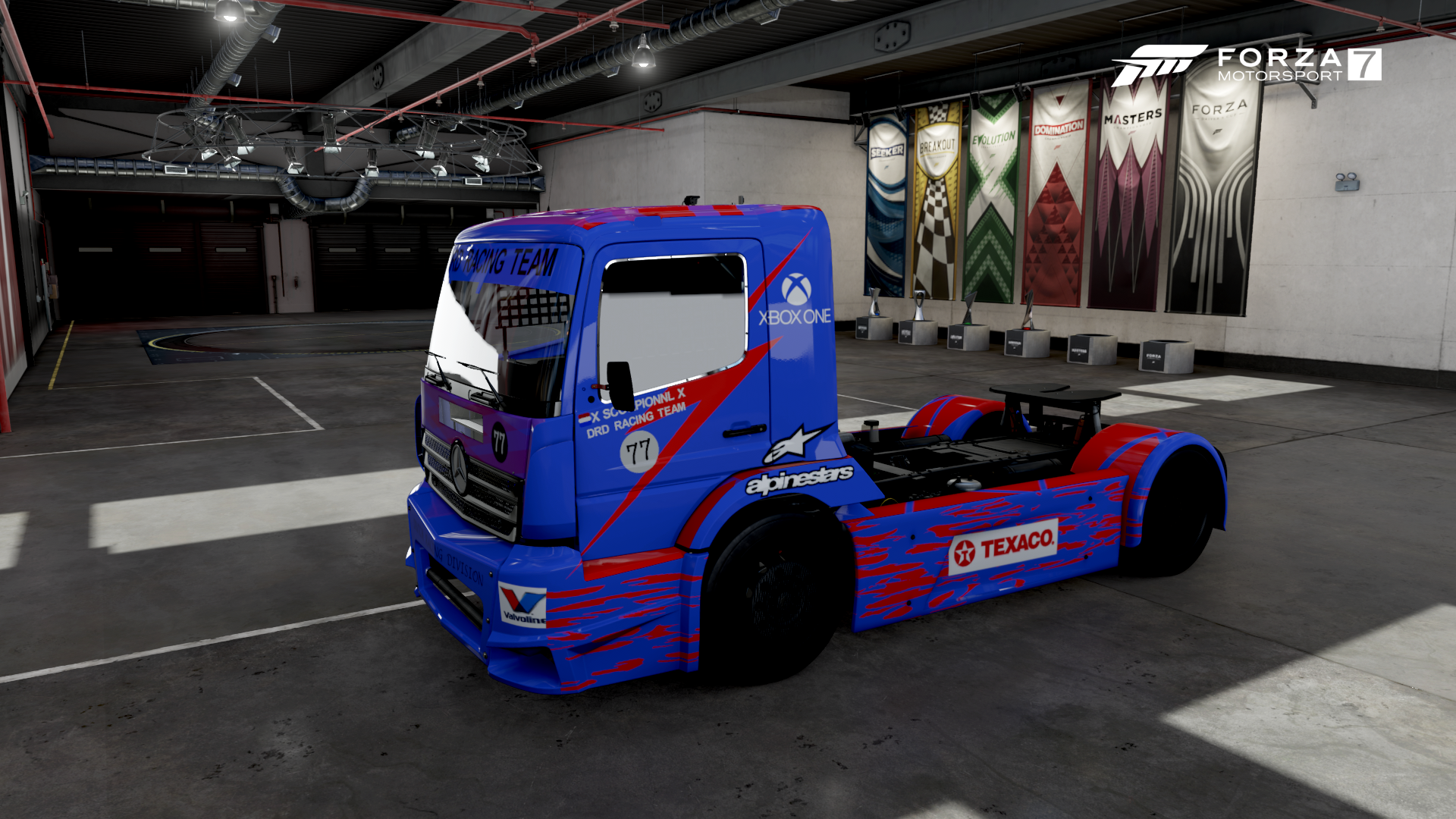 Mercedes_Benz_Race_truck